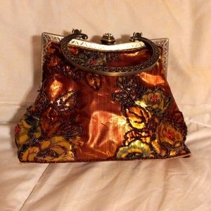 Vintage luxury handbag with handle and/ or chain strap